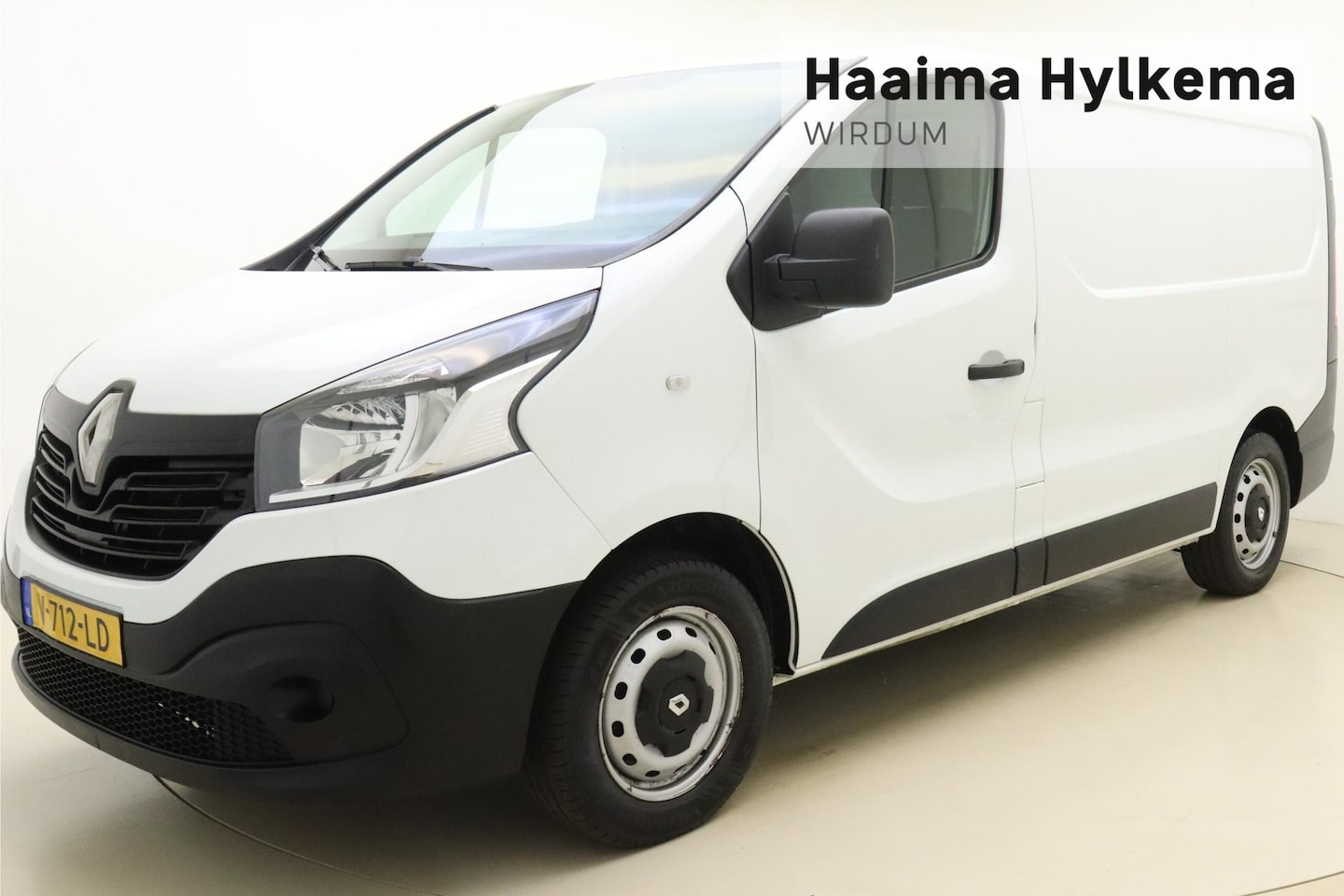 Renault Trafic - 1.6 dCi T27 L1H1 Comfort | Airco | Trekhaak | 3 Zitplaatsen | Electrische ramen | Centrale - AutoWereld.nl