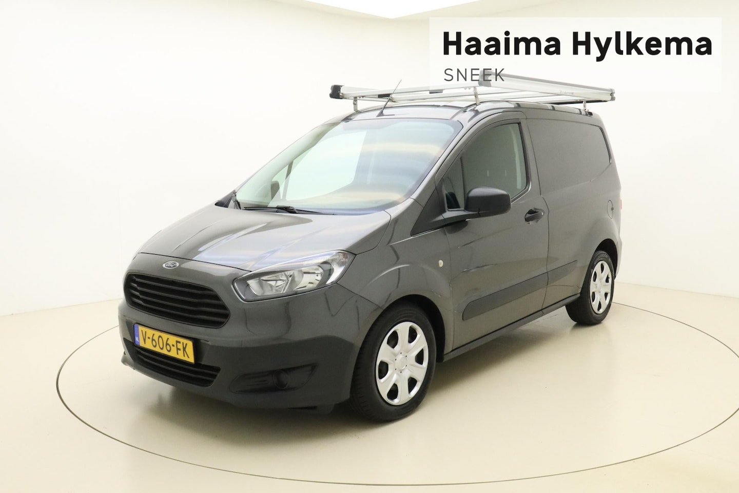 Ford Transit Courier - 1.5 TDCI Economy Edition | Airco | Volledig tussenschot | Bluetooth | Imperiaal | Weinig k - AutoWereld.nl