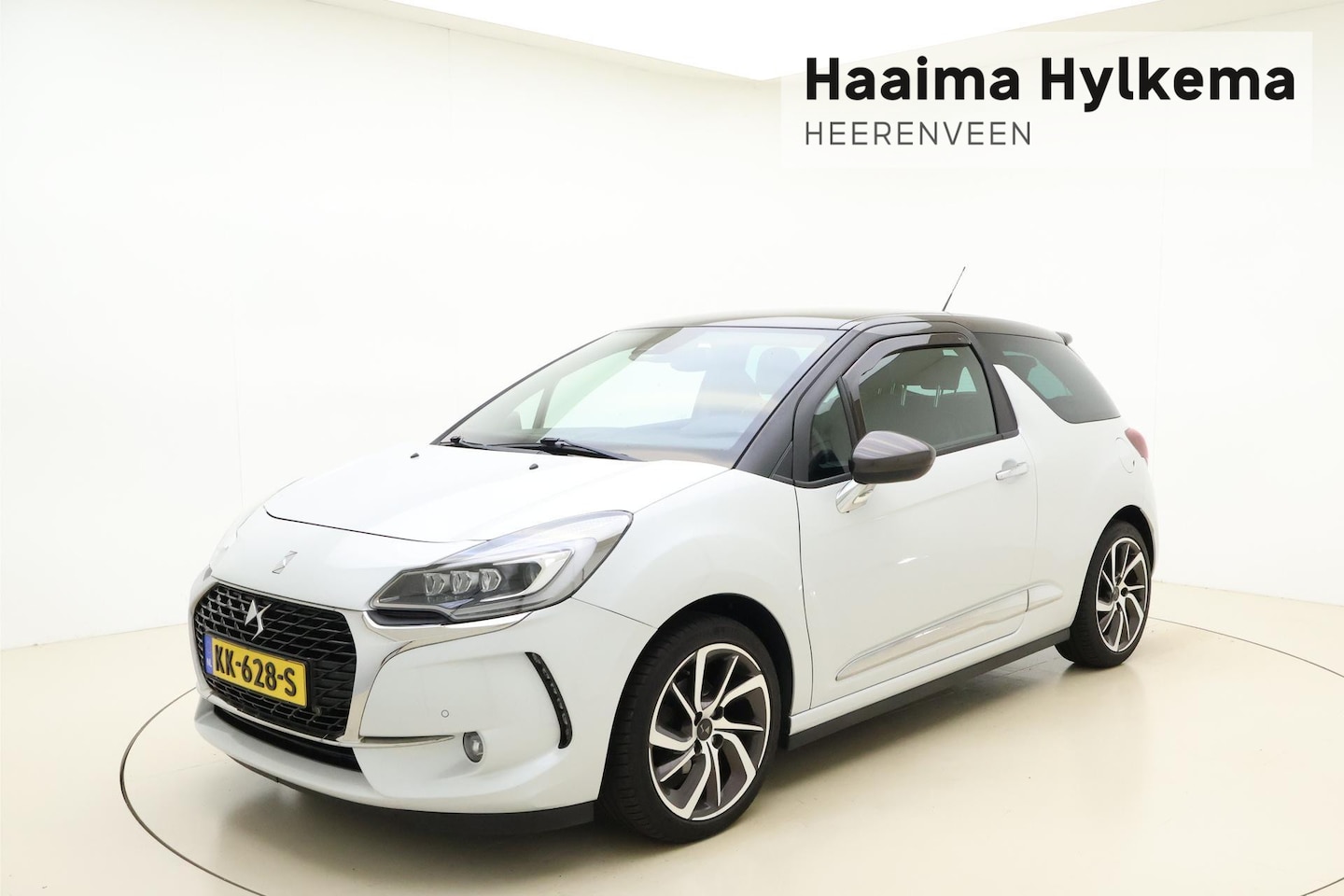 DS 3 - 1.2 PureTech Sport Chic | Navigatie | Nappa leder | LED koplampen | Climate control | Two- - AutoWereld.nl