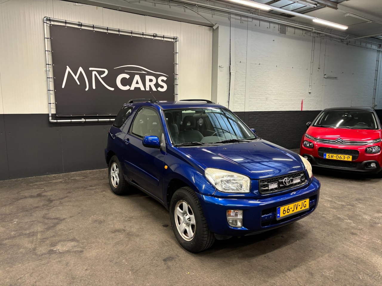 Toyota RAV4 - 1.8-16V VVT-i Luna 1.8-16V VVT-i Luna - AutoWereld.nl