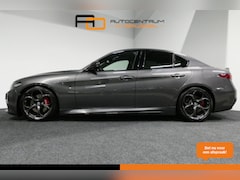 Alfa Romeo Giulia - 2.0 T AWD Veloce Q4 Ti / UNIEK (facelift) / Carbon Pack / Alfa Active Suspension / Elektr.