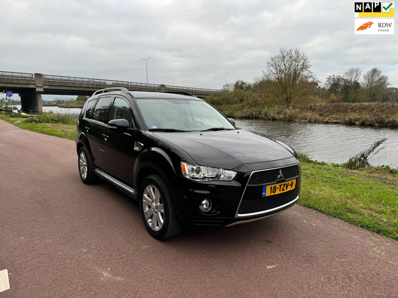 Mitsubishi Outlander - 2.4 Edition Two|Autom.|7pers|Pano| - AutoWereld.nl