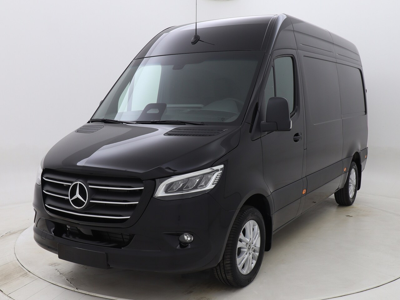 Mercedes-Benz Sprinter - 319CDI 190PK L2H2 RWD SELECT 9G-tronic | Full LED koplampen | Nieuw model 2024 | - AutoWereld.nl