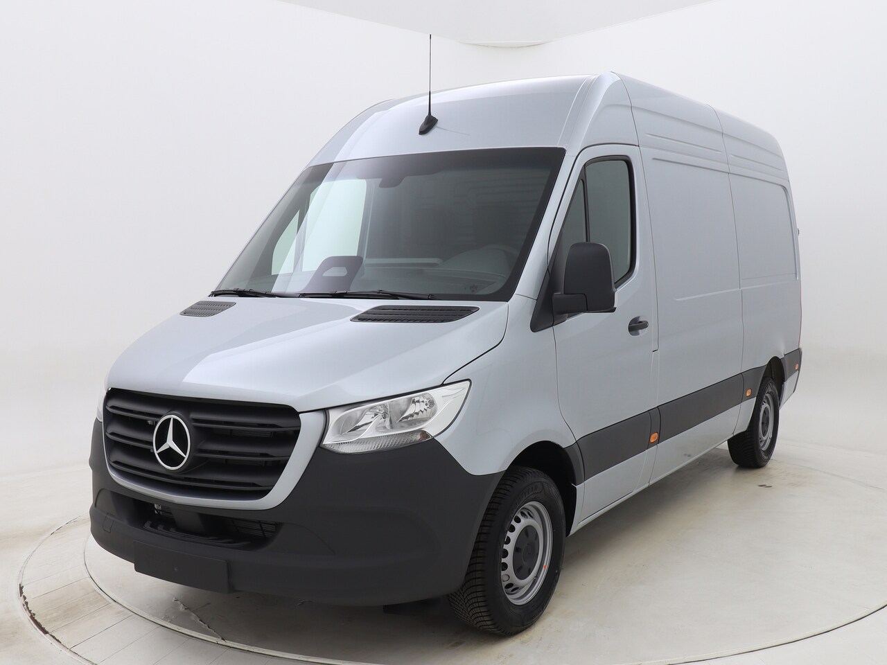 Mercedes-Benz Sprinter - 315 CDI 150PK Automaat L2H2 RWD Pro 3,5t trekhaak voorbereiding - AutoWereld.nl