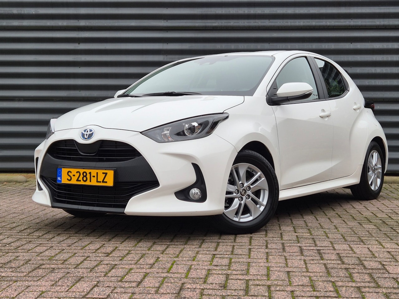 Toyota Yaris - 1.5 Hybrid Active 1.5 Hybrid Active - AutoWereld.nl