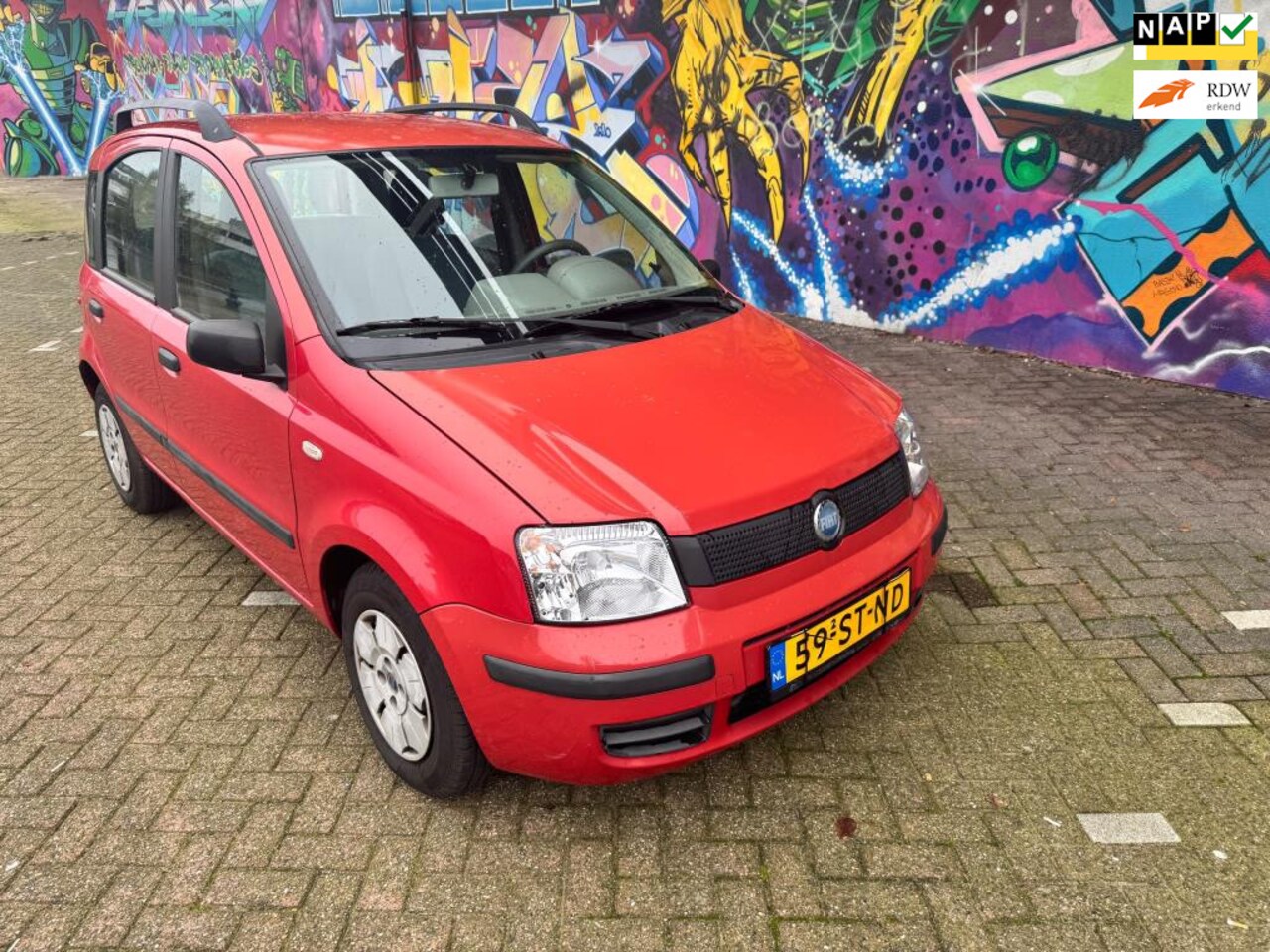 Fiat Panda - 1.1 Active goed onderhouden rijd perfect distributie vervangen banden zgan leuke auto - AutoWereld.nl