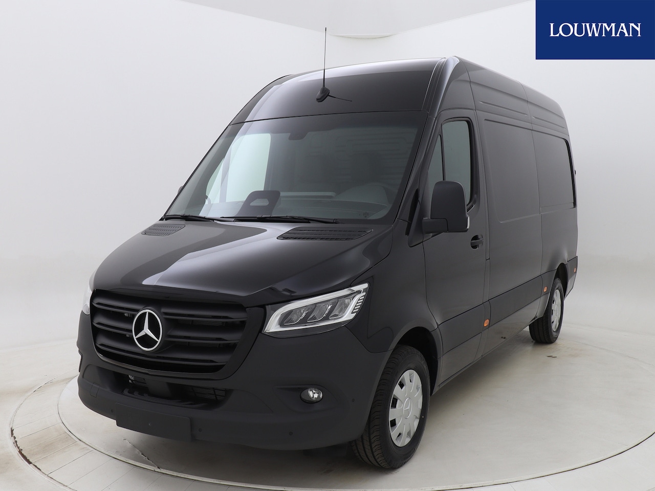 Mercedes-Benz Sprinter - 315 CDI 150pk Automaat L2H2 RWD PRO 3,5 t trekhaak voorbereiding - AutoWereld.nl