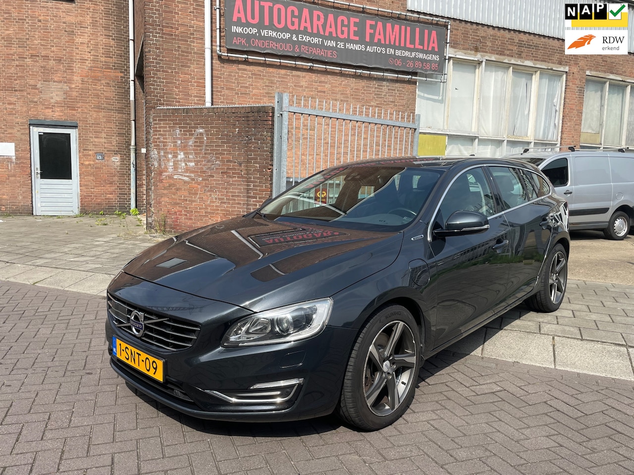 Volvo V60 - 2.4 D6 AWD Plug-In Hybrid Summum 2.4 D6 AWD Plug-In Hybrid Summum - AutoWereld.nl