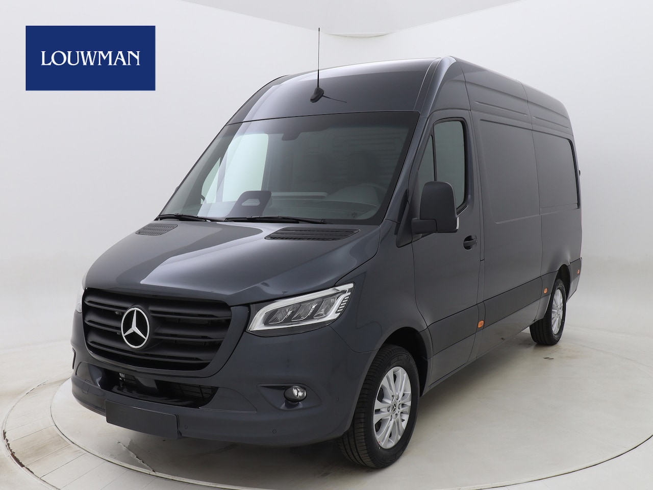 Mercedes-Benz Sprinter - 315 CDI 150pk Automaat L2H2 RWD PRO 3,5t trekhaak voorbereiding - AutoWereld.nl