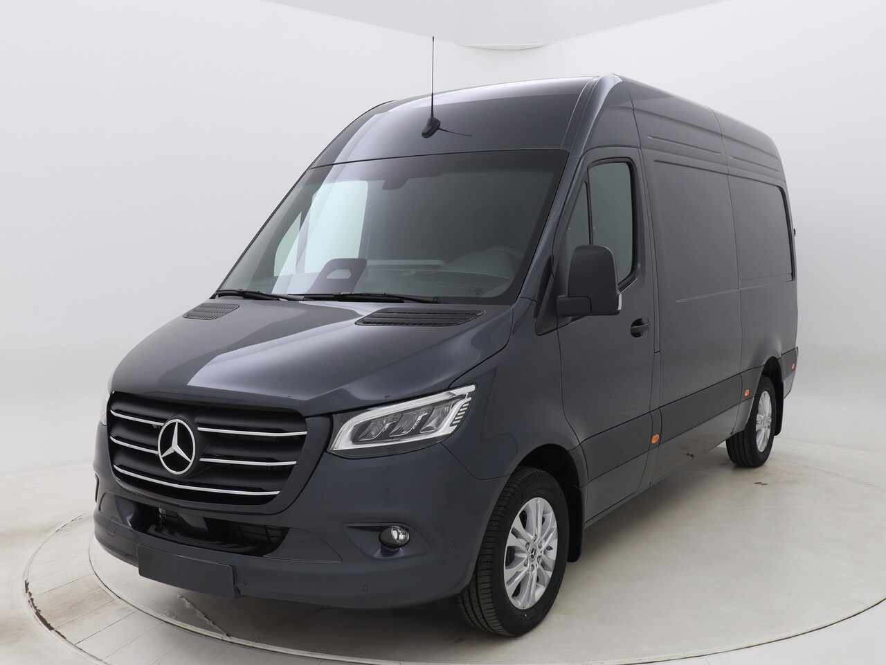 Mercedes-Benz Sprinter - 315 CDI 150pk Automaat L2H2 RWD PRO 3,5t trekhaak voorbereiding , winterpakket,smartphonep - AutoWereld.nl