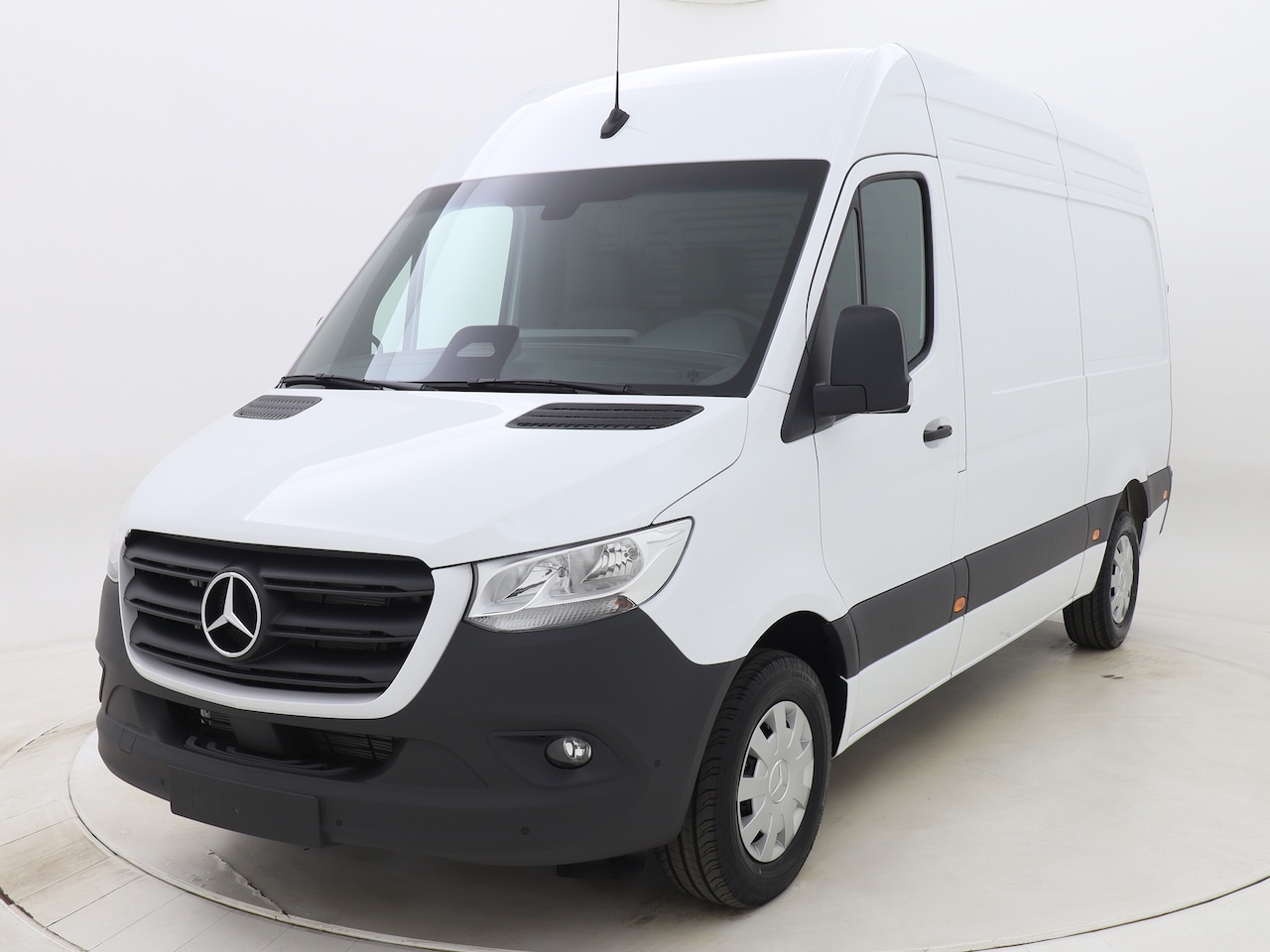 Mercedes-Benz Sprinter - 315 CDI 150pk L2H2 RWD PRO Automaat - AutoWereld.nl