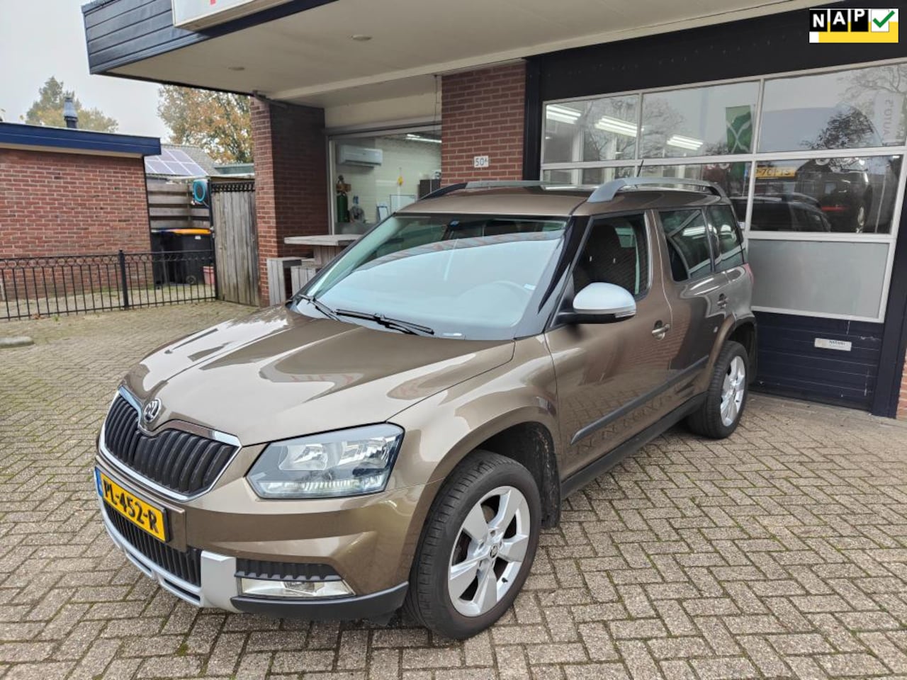 Skoda Yeti - 1.2 TSI Greentech JOY 1.2 TSI Greentech JOY, Trekhaak, Airco, Cruise, CV, NAP - AutoWereld.nl