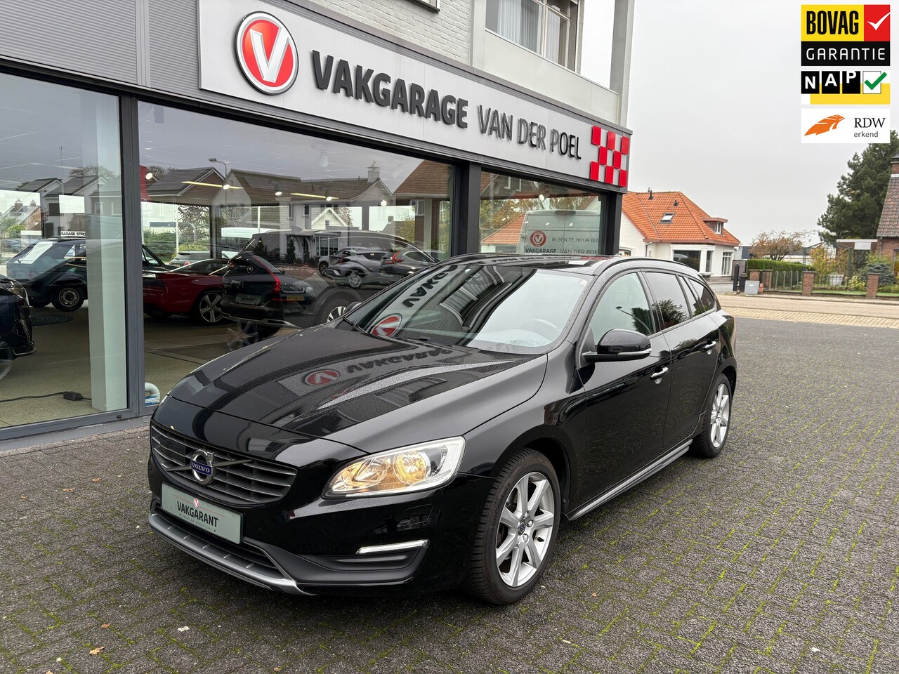 Volvo V60 - 1.5 T3 Kinetic 1.5 T3 Kinetic - AutoWereld.nl