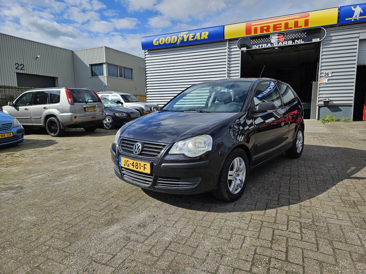 Volkswagen Polo - 1.2 Trendline LET OP: MOTOR ROOKT !!! Airco,Electr pakket. - AutoWereld.nl