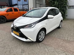 Toyota Aygo - 1.0 VVT-i x-cite, AUTOMAAT , 18600 km , Airco, Elektr.pak