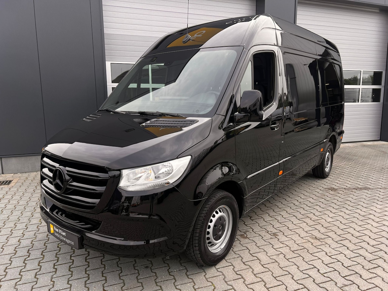 Mercedes-Benz Sprinter - 317 1.9 CDI L2H2 RWD BLACK EDITION VVB - AutoWereld.nl