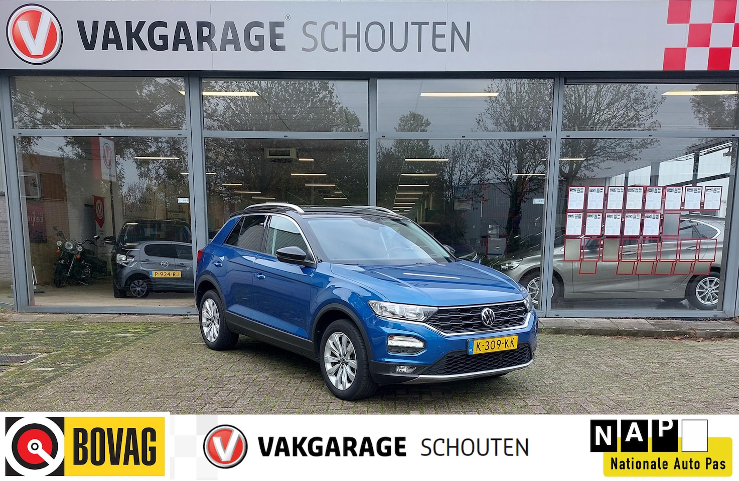 Volkswagen T-Roc - 1.0 TSI Style Zwart dak|Navi| Apple Carplay - AutoWereld.nl