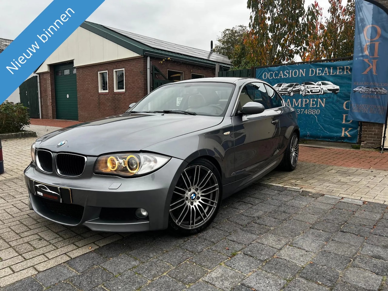 BMW 1-serie Coupé - 3.0 130i M Sport|Leder|Handbak - AutoWereld.nl