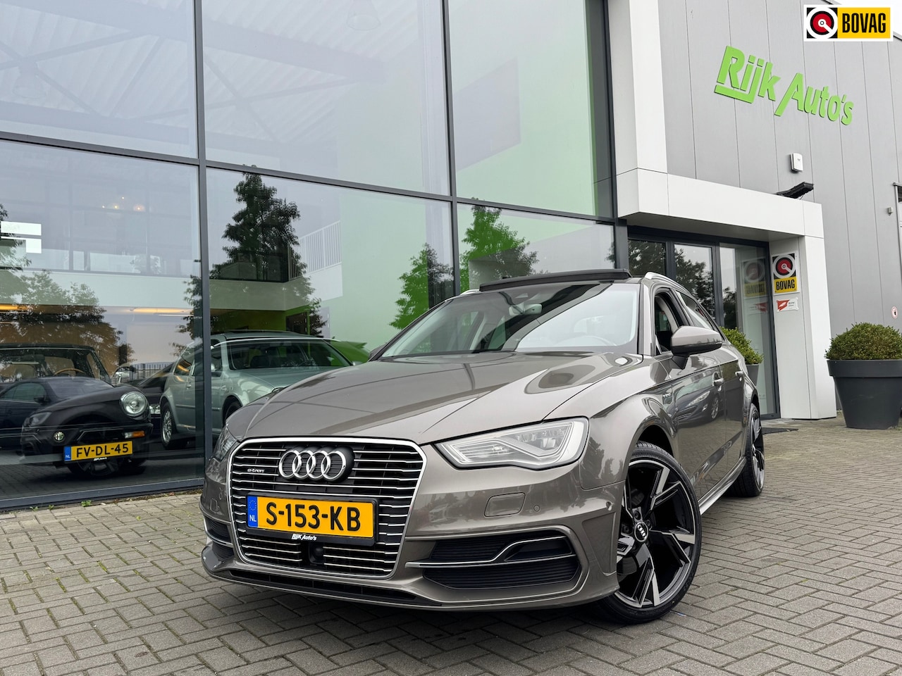 Audi A3 Sportback - 1.4 e-tron * Panoramadak * B&O * 3X S-Line * - AutoWereld.nl