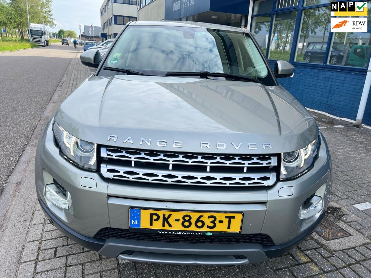 Land Rover Range Rover Evoque - 2.2 TD4 4WD Prestige 2.2 TD4 4WD Prestige ((( AUTOMAAT/LEDER ))) - AutoWereld.nl