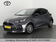 Toyota Yaris - 1.5 HYBRID BI-TONE AUTOMAAT NAVIGATIE *GARANTIE TOT 7-2032* Camera. Bluetooth. All Season