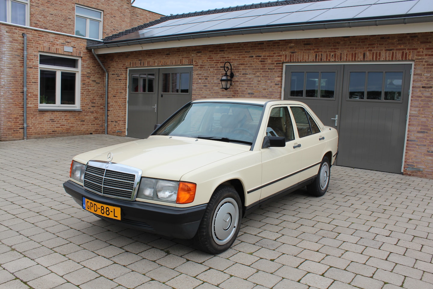 Mercedes-Benz 190-serie - 2.5 D Komt van eerste eigenaar, eerste lak !!! - AutoWereld.nl