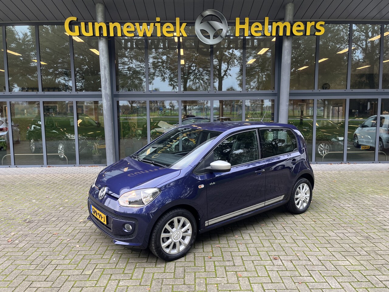 Volkswagen Up! - 1.0 move up! BlueMotion | LAGE KM STAND | AIRCO | STOELVERWARMING | SET WINTERWIELEN - AutoWereld.nl