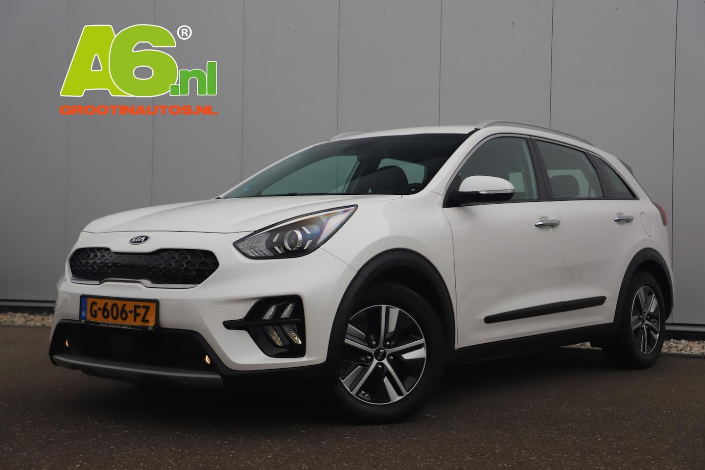 Kia Niro - 1.6 GDi Hybrid DynamicLine 140PK Automaat Half Leder Navigatie Camera Clima Adaptive Cruis - AutoWereld.nl