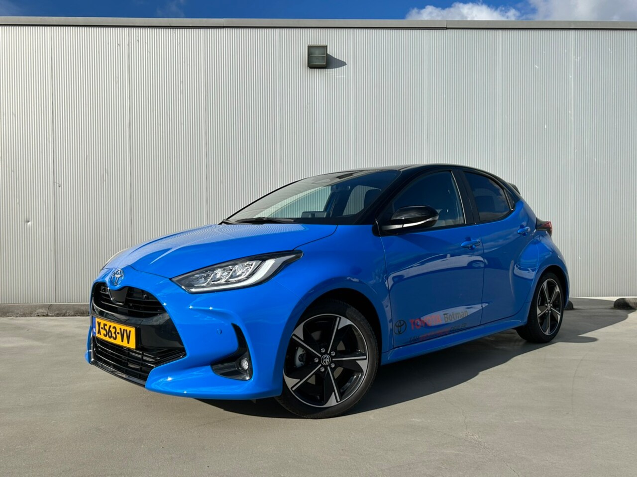 Toyota Yaris - Hybrid 130 Launch Edition Automaat 130PK | Dode hoek detectie |  Headupdisplay | Draadloos - AutoWereld.nl