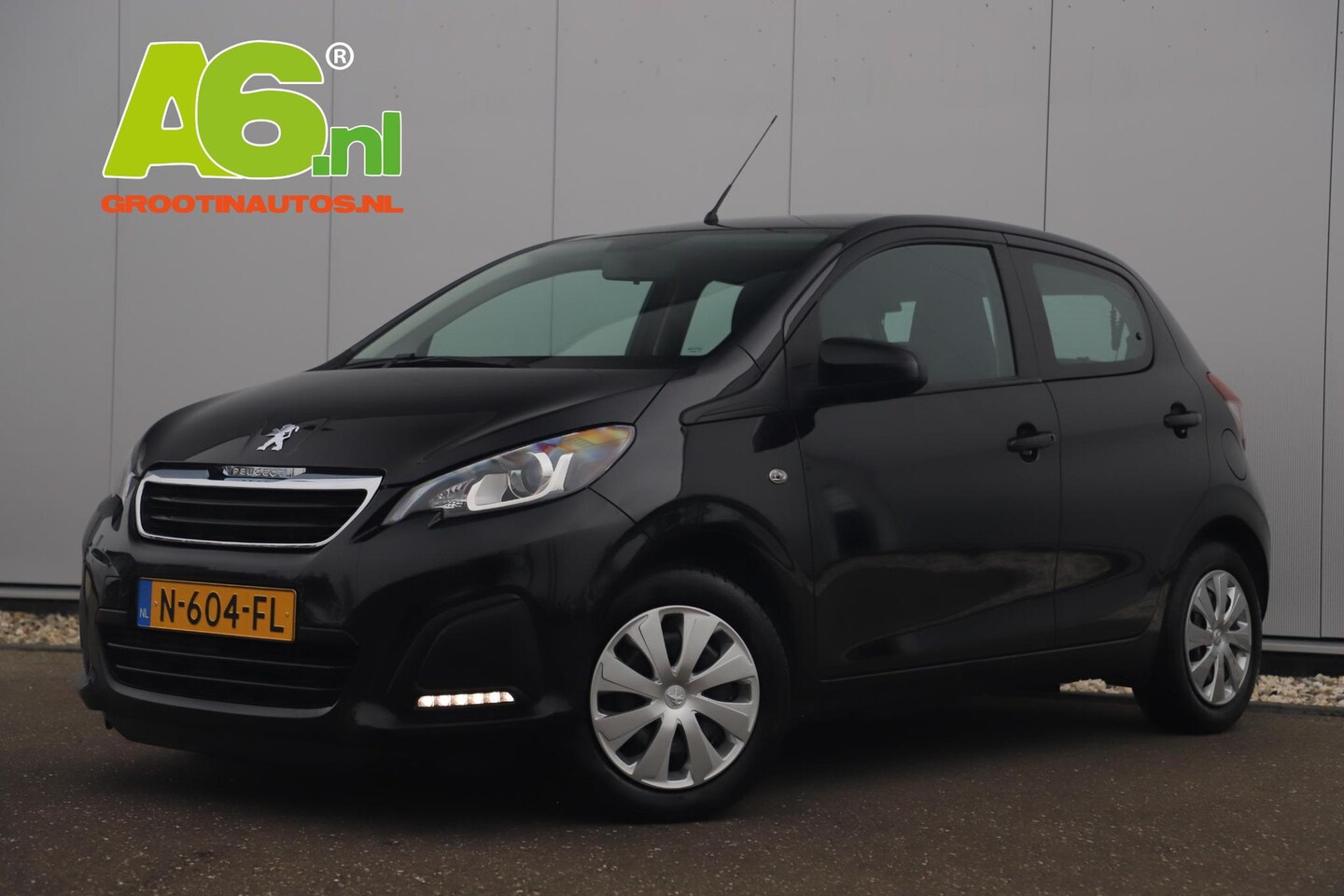 Peugeot 108 - 1.0 e-VTi Active Carplay Android Navigatie Camera Airco Elektrische Ramen - AutoWereld.nl