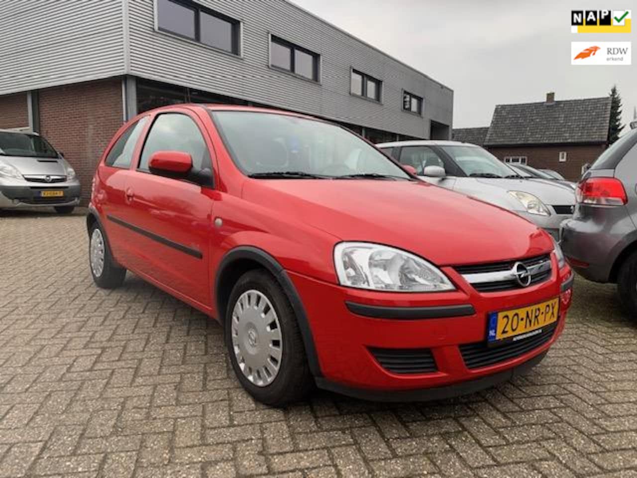 Opel Corsa - 1.2-16V Enjoy € 1.750,- 2004 111.666 km. NAP Zo mee, 1 JR. APK - AutoWereld.nl