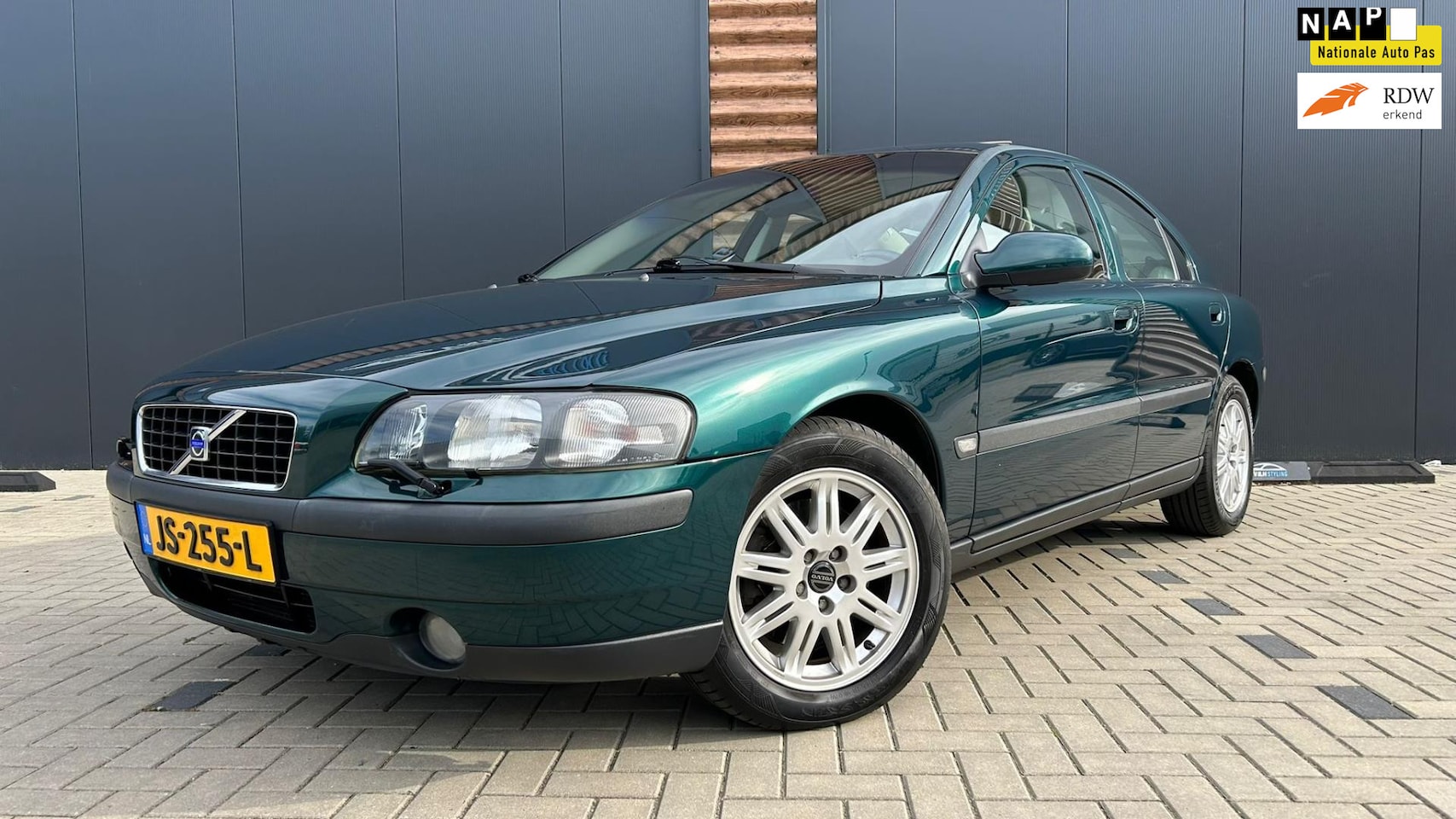 Volvo S60 - 2.4 T Geartronic Aut, Youngtimer, Leder, Schuifdak - AutoWereld.nl