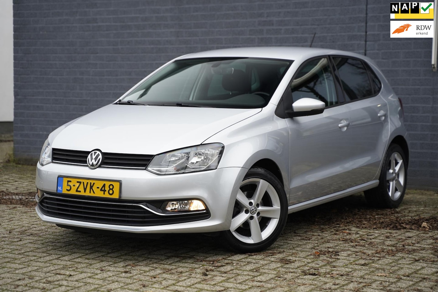 Volkswagen Polo - 1.2 TSI Highline 1.2 TSI Highline, Bleutooth Origineel NL NAP - AutoWereld.nl