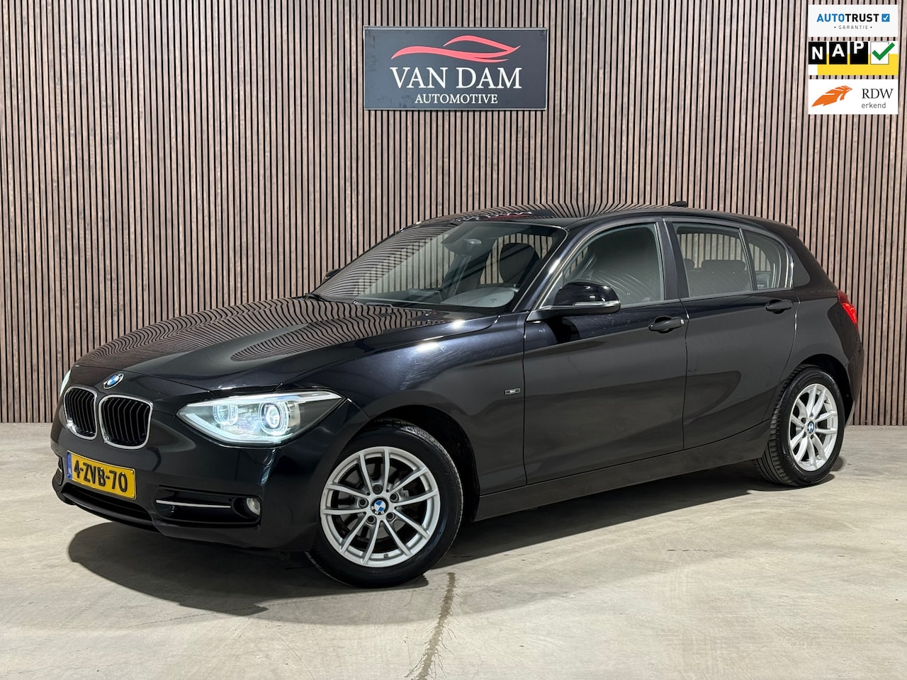 BMW 1-serie - 116i Executive 2015 NAP LED NAVI CLIMA PDC TREKHAAK - AutoWereld.nl