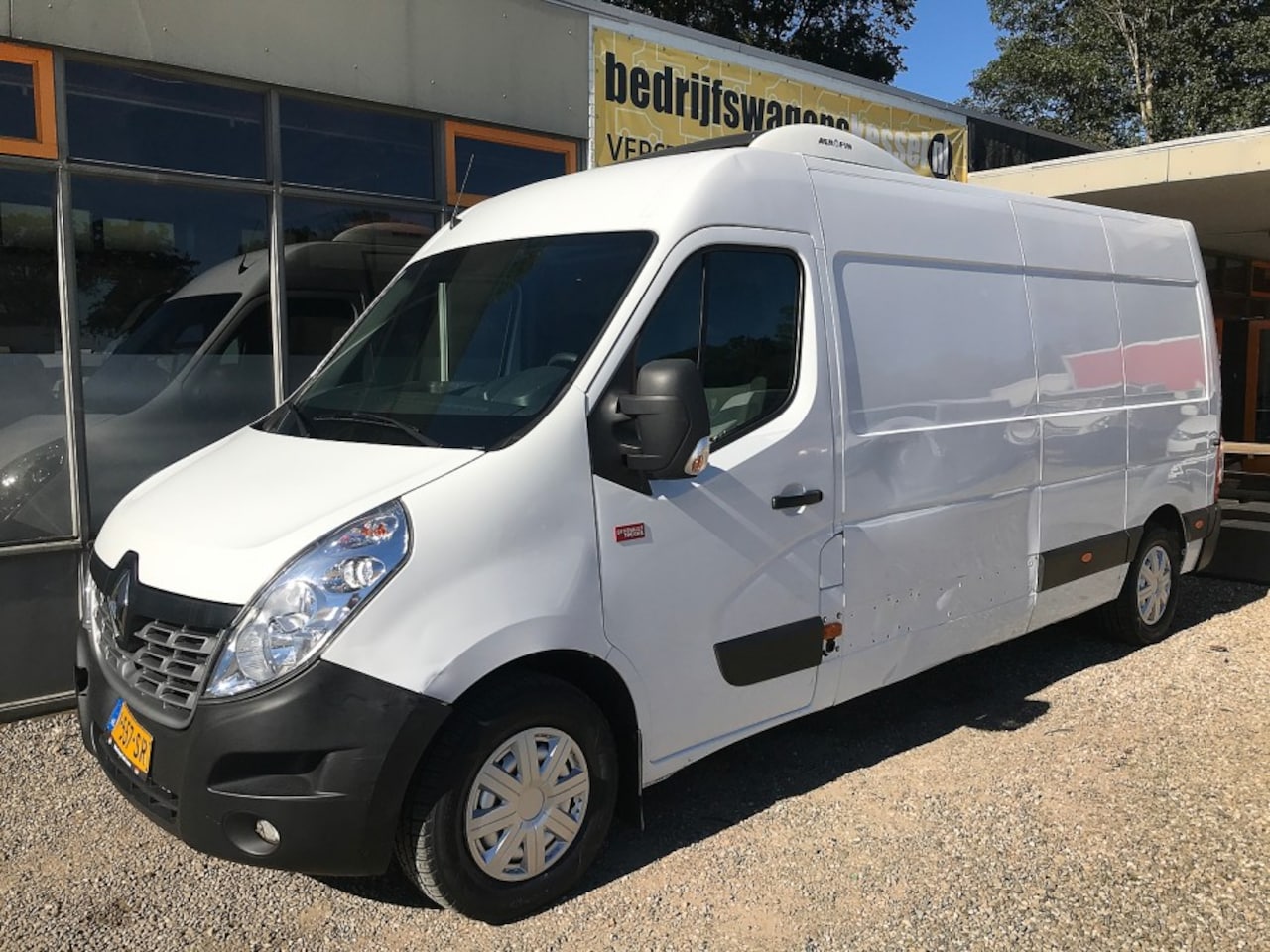 Renault Master - T35 2.3 dCi 130 Euro 6 L3H2 Koelwagen Carrier Xarios 350MT - AutoWereld.nl