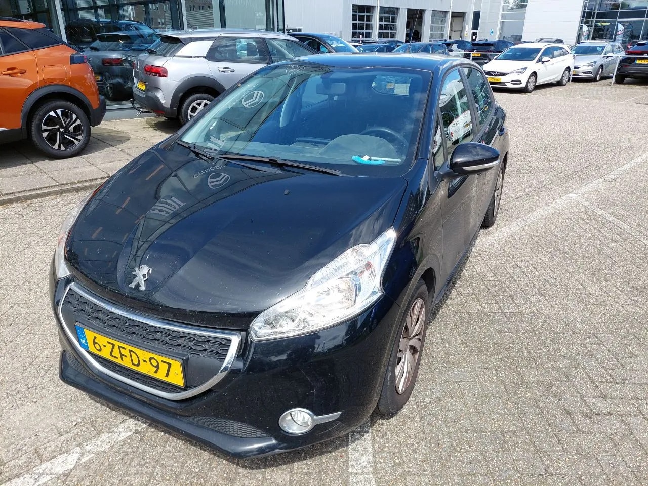 Peugeot 208 - 1.6 e-HDi Blue Lease 1.6 e-HDi Blue Lease - AutoWereld.nl