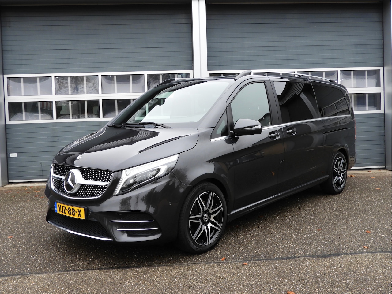 Mercedes-Benz V-klasse - 300d 4-MATIC XL DC LED | DISTRONIC | LUCHTVERING | NL-AUTO - AutoWereld.nl