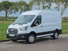 Ford E-Transit - 350 L2H2 Trend 68 kWh 100% Elektrisch CarPlay Emissie-Vrij 360Camera + Navi + Stoelverwarm