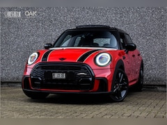 MINI John Cooper Works - 1.5 Aut. | JCW-Trim | Navigatie | Panorama | Leder/Alcantara | Camera | 17"LM | Chili Red