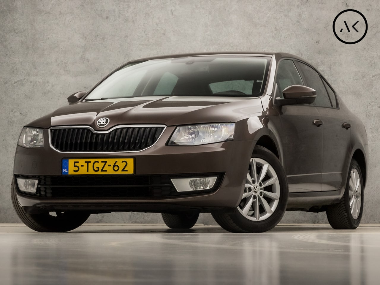 Skoda Octavia - 1.2 TSI Sportline (NAVIGATIE, CLIMATE, CRUISE, GETINT GLAS, SPORTSTOELEN, LM VELGEN, TREKH - AutoWereld.nl