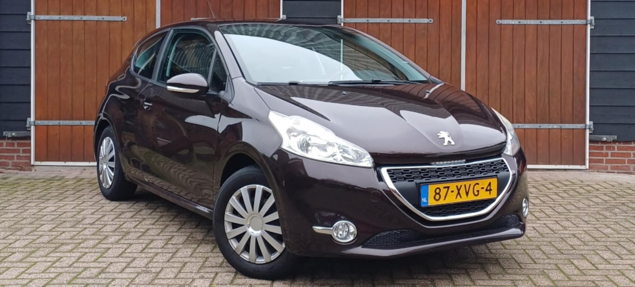 Peugeot 208 - 1.2 Vti Active 1.2 VTi Active, TEKST LEZEN, Bluetooth, NAP - AutoWereld.nl