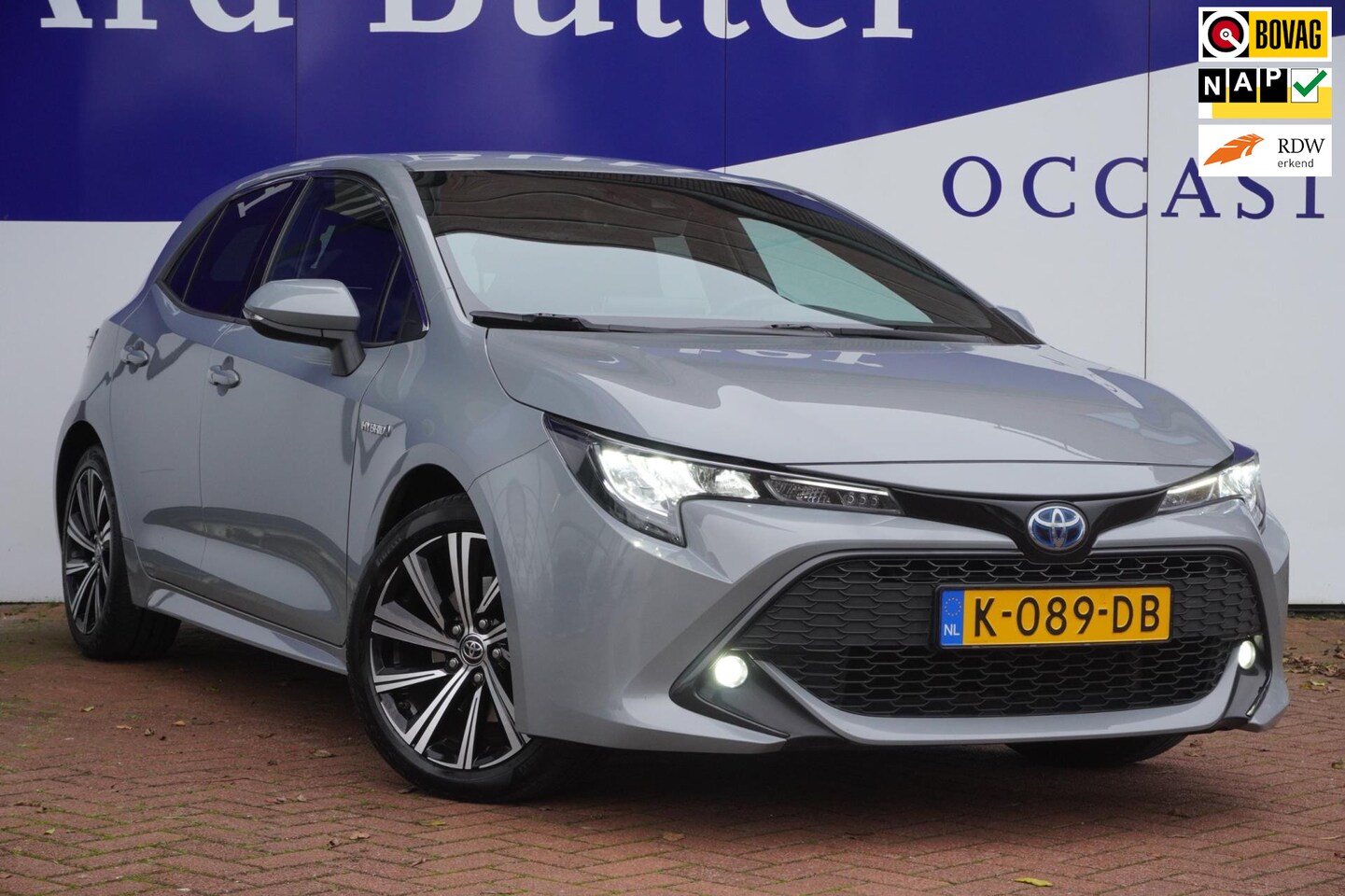 Toyota Corolla - 2.0 Hybrid Business Plus / LED / Navigatie / Half-Leder / Camera = NOVEMBER 2020 !! - AutoWereld.nl