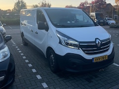 Renault Trafic - 2.0 dCi 120 T29 L2H1 Comfort in zeer goede staat en met trekhaak