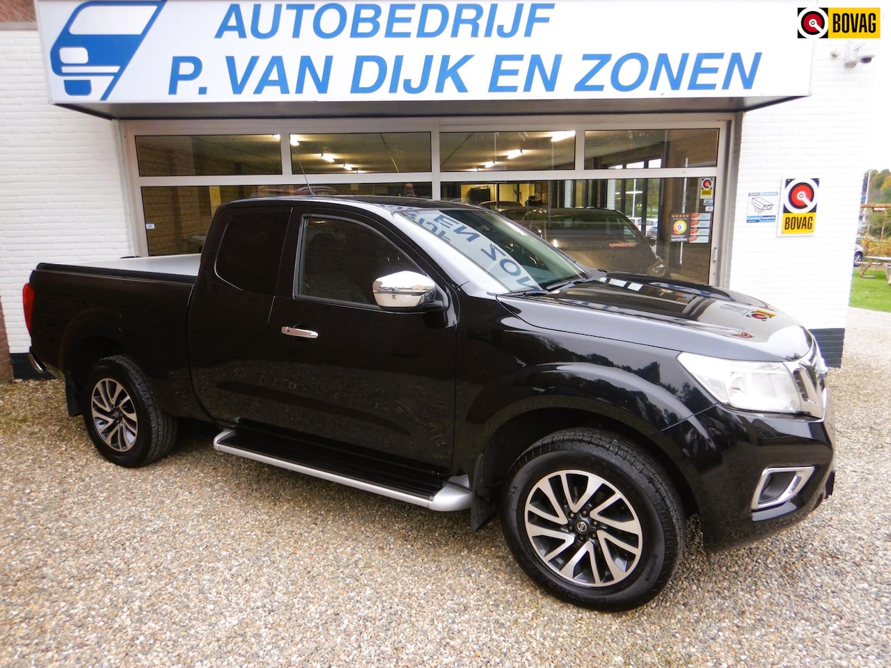 Nissan Navara - 2.3 dCi N-Connecta King Cab 1e eigenaar - AutoWereld.nl