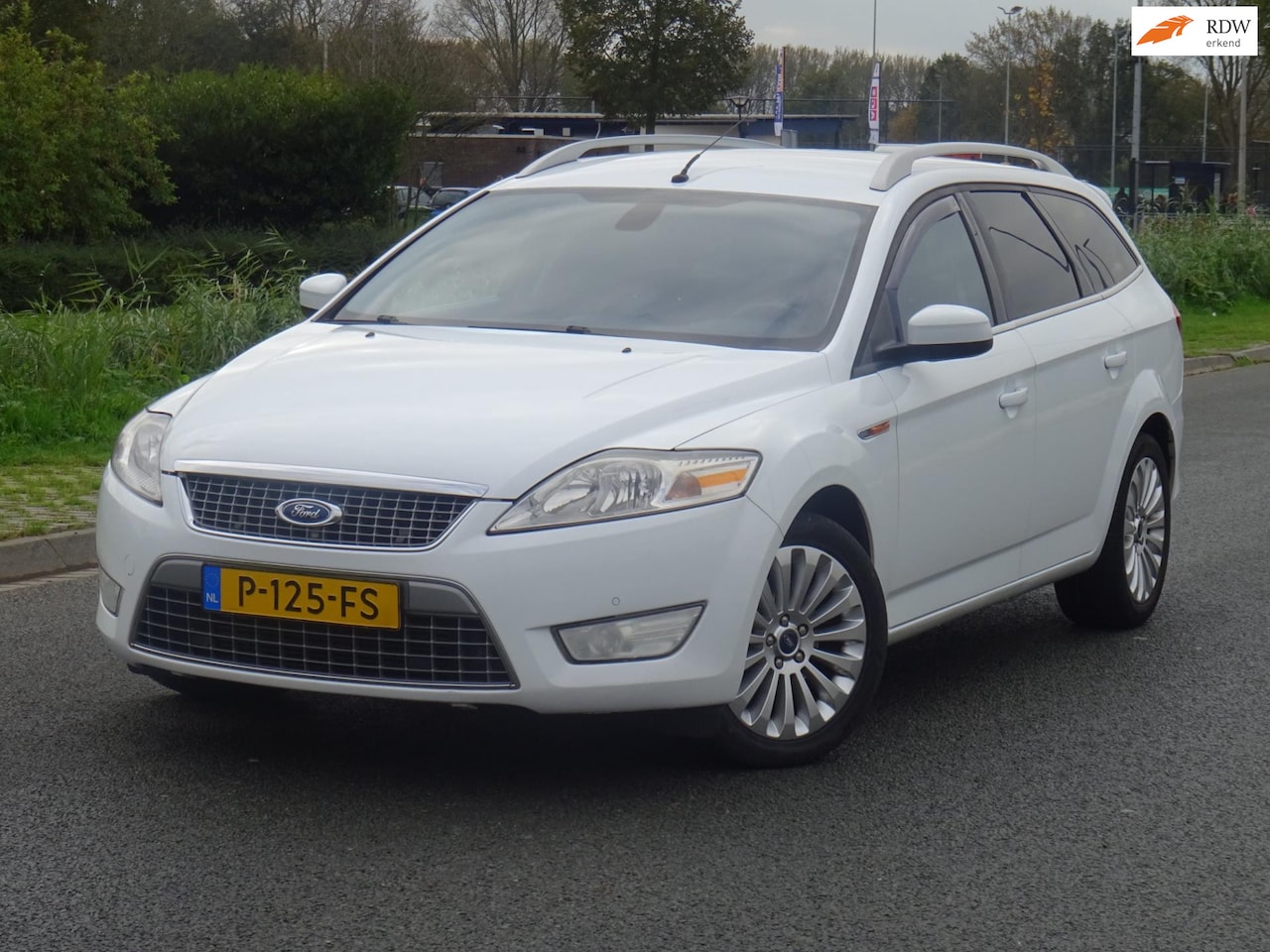 Ford Mondeo Wagon - 2.0 SCTi Ghia AUT NAVI/LEER/CRUISE/PDC/APK - AutoWereld.nl