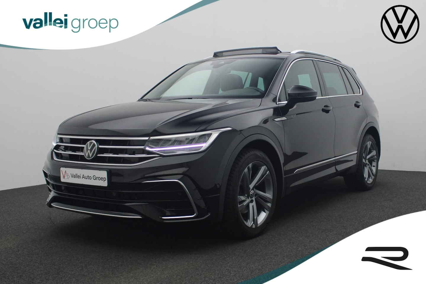 Volkswagen Tiguan - 1.5 TSI 150PK DSG R-Line | Pano | Trekhaak | Navi | Keyless | Camera | 19 inch | ACC | Ala - AutoWereld.nl