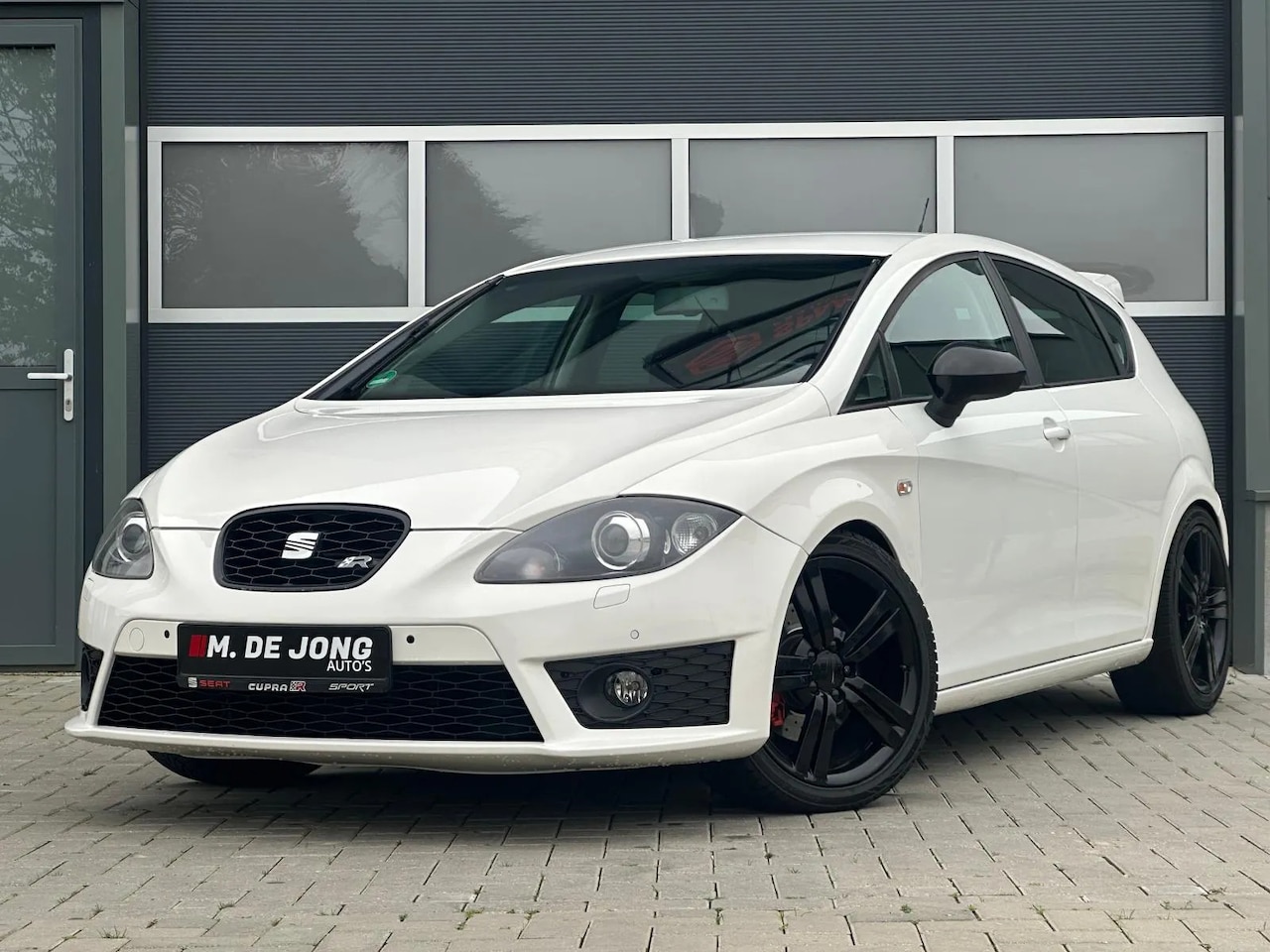 Seat Leon - 2.0 TFSI FR 2.0 TFSI FR - AutoWereld.nl