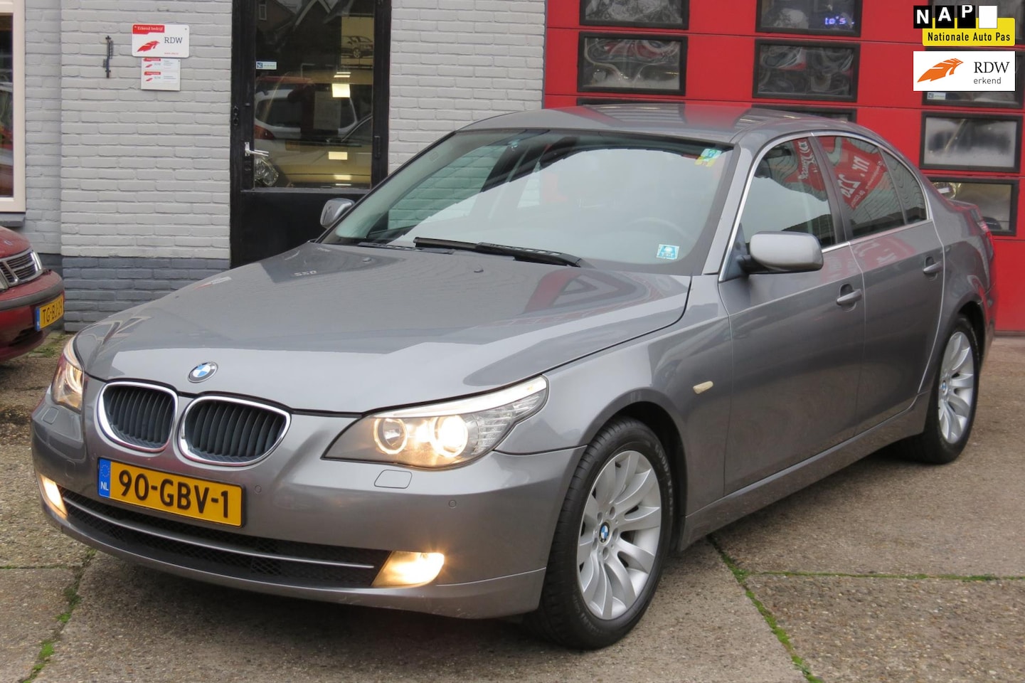 BMW 5-serie - 520i sedan , LEDER, NAVI, PDC ,YOUNGTIMER - AutoWereld.nl