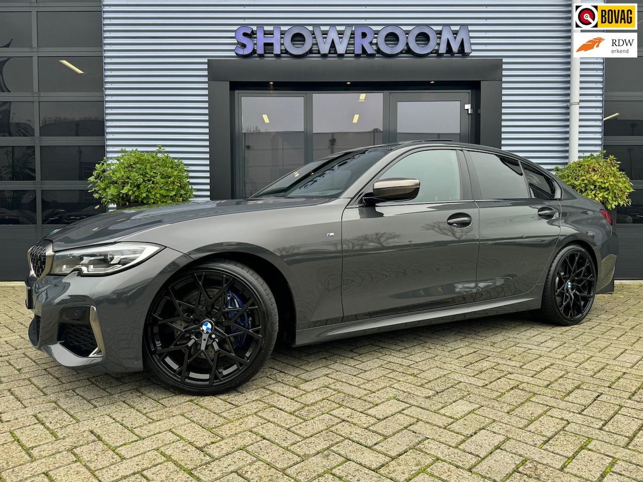 BMW 3-serie - 330i High Executive volledig 340i orig uitgevoerd|Pano|Leder|20INCH - AutoWereld.nl