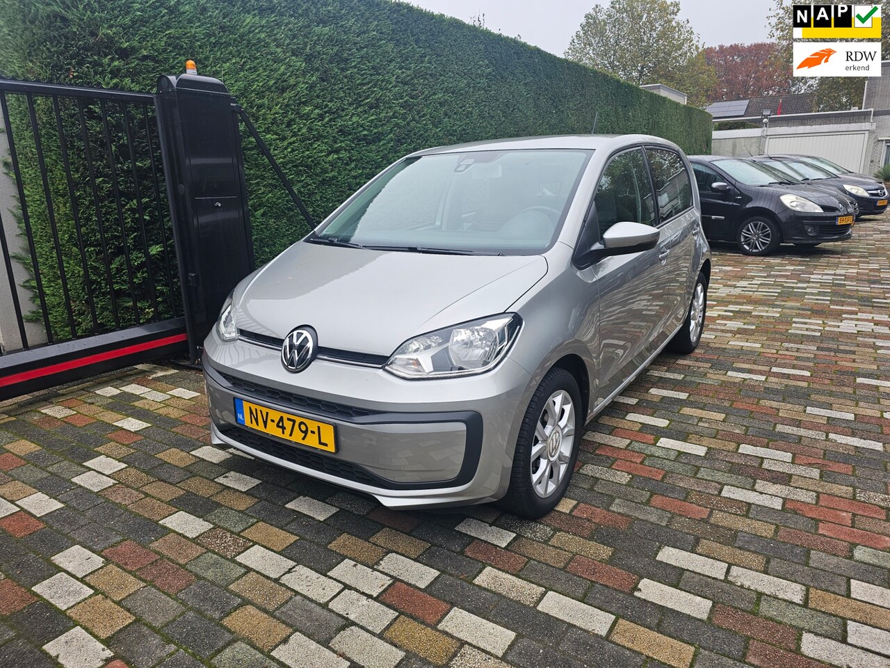 Volkswagen Up! - 1.0 BMT move up! 2017 Airco 5Drs Lm velgen - AutoWereld.nl